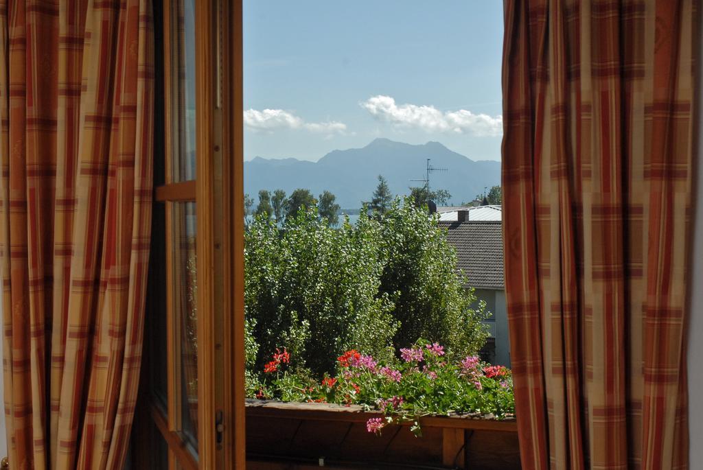 Hotel Neuer Am See Prien am Chiemsee Exterior photo